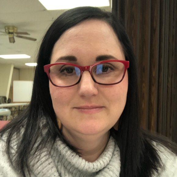 Meet your Posher, Alisha - Picture 1 of 1